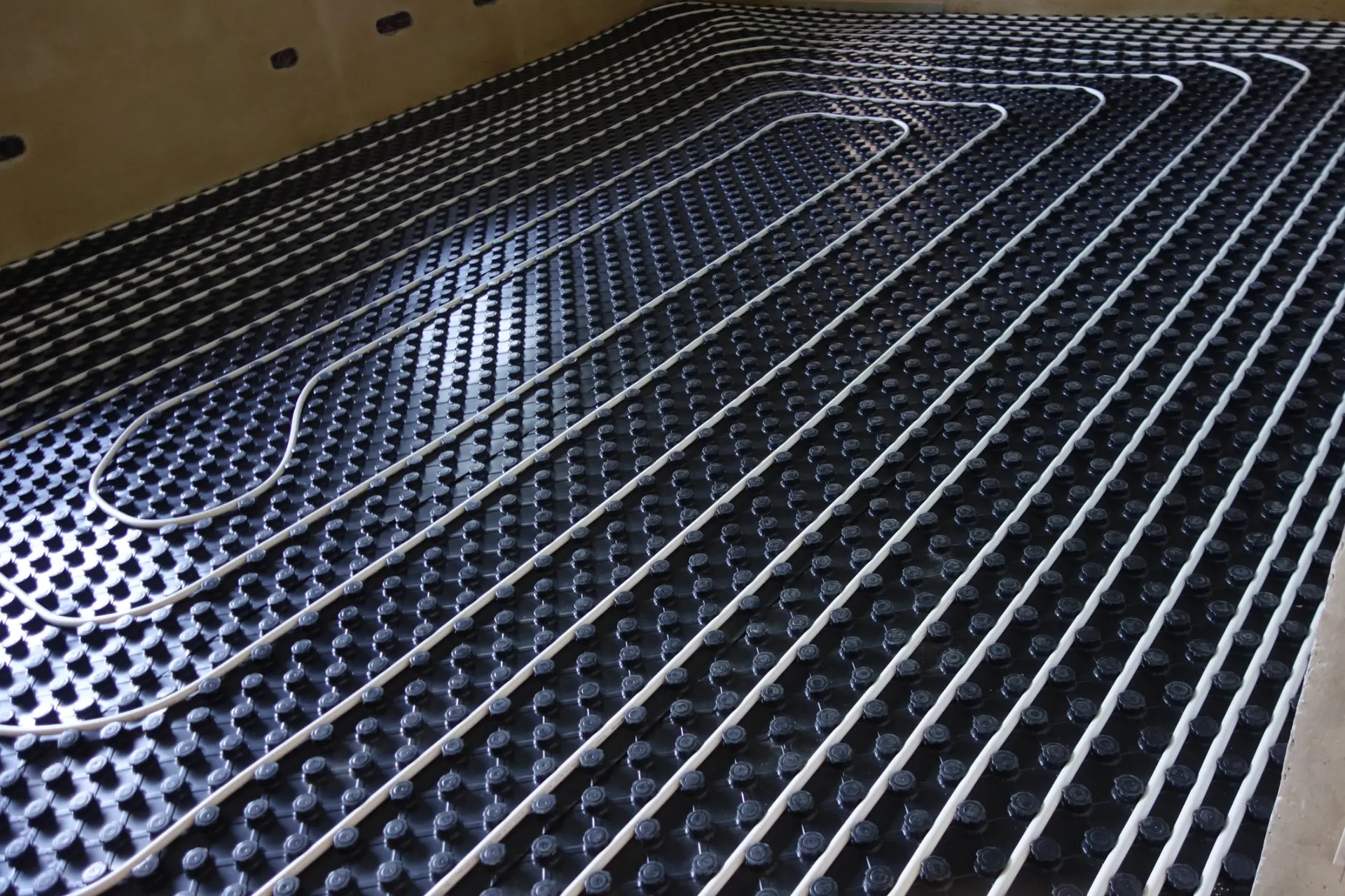 installing-under-floor-heating Installing Under Floor Heating